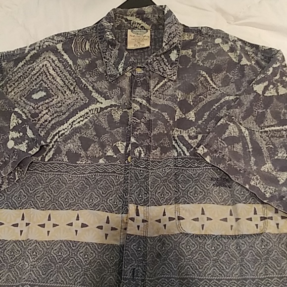Men's shirt - Picture 2 of 3